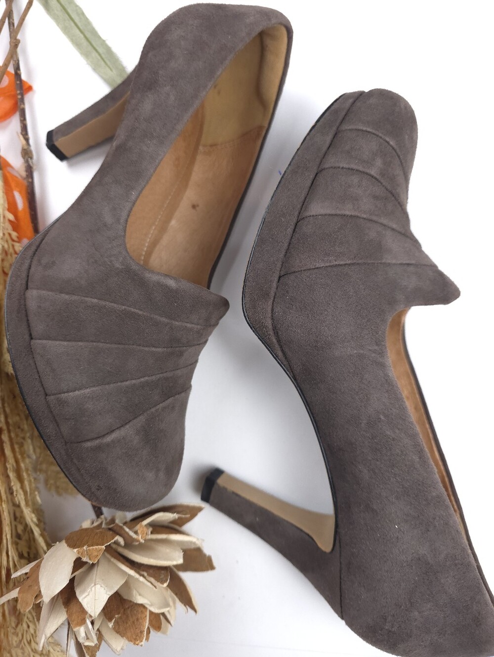 Clarks Artisan Ladies' Suede Platform Pumps - Brown Sz 9m